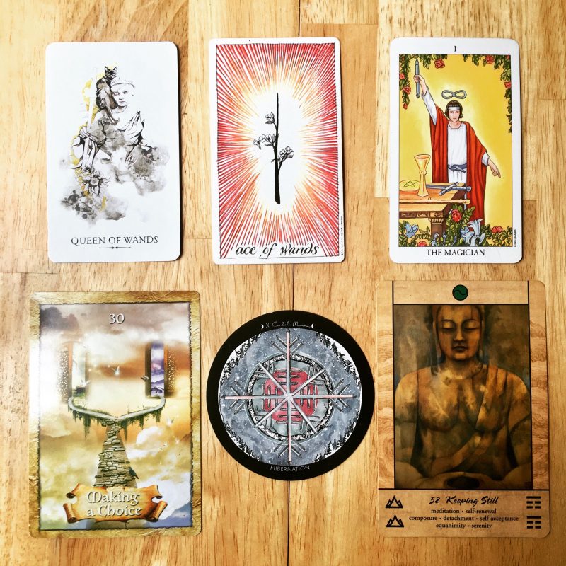 Tarot Vs Oracle Cards LeahTioxon